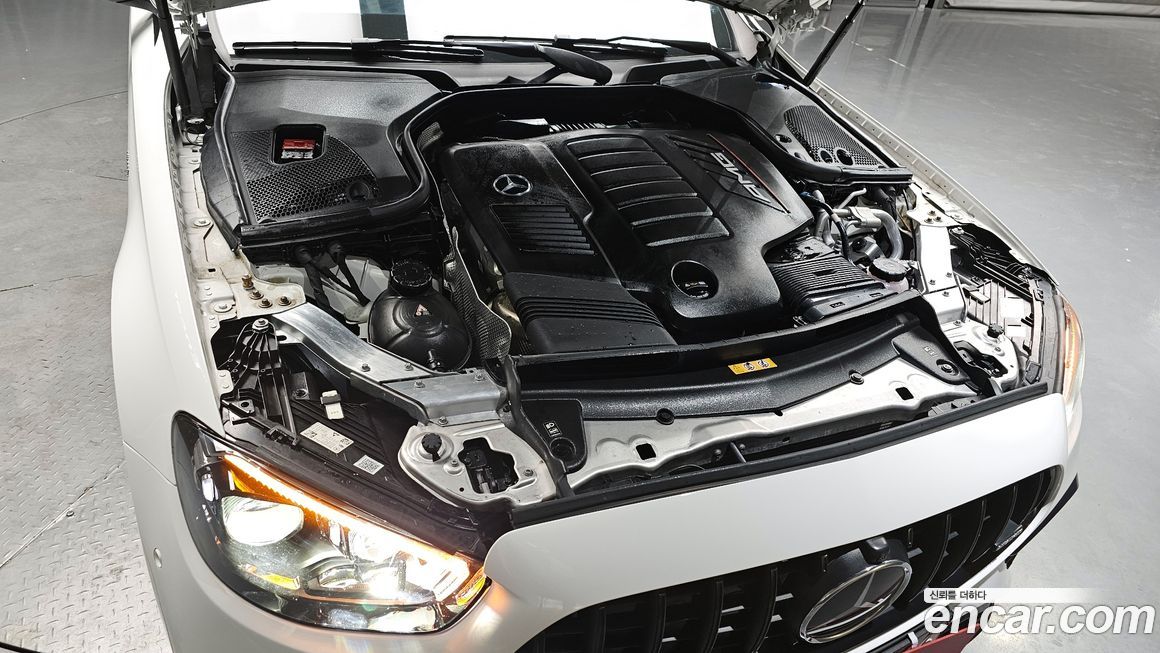 Mercedes-Benz E-Class 2023