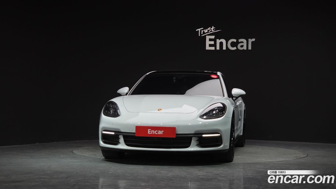 Porsche Panamera 2020
