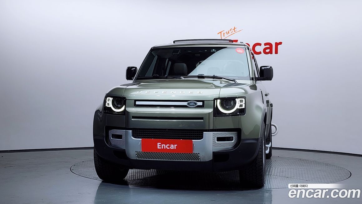 Land Rover Defender 2023