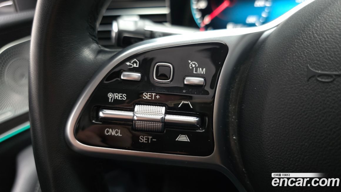 Mercedes-Benz GLE-Class 2023