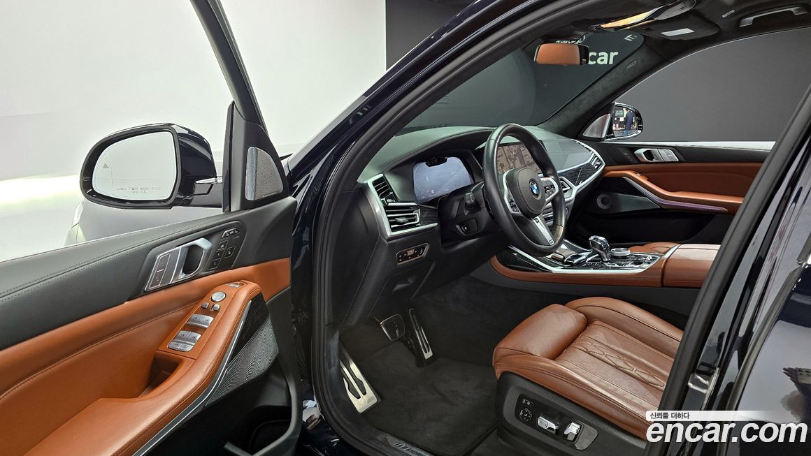 BMW X7 2021