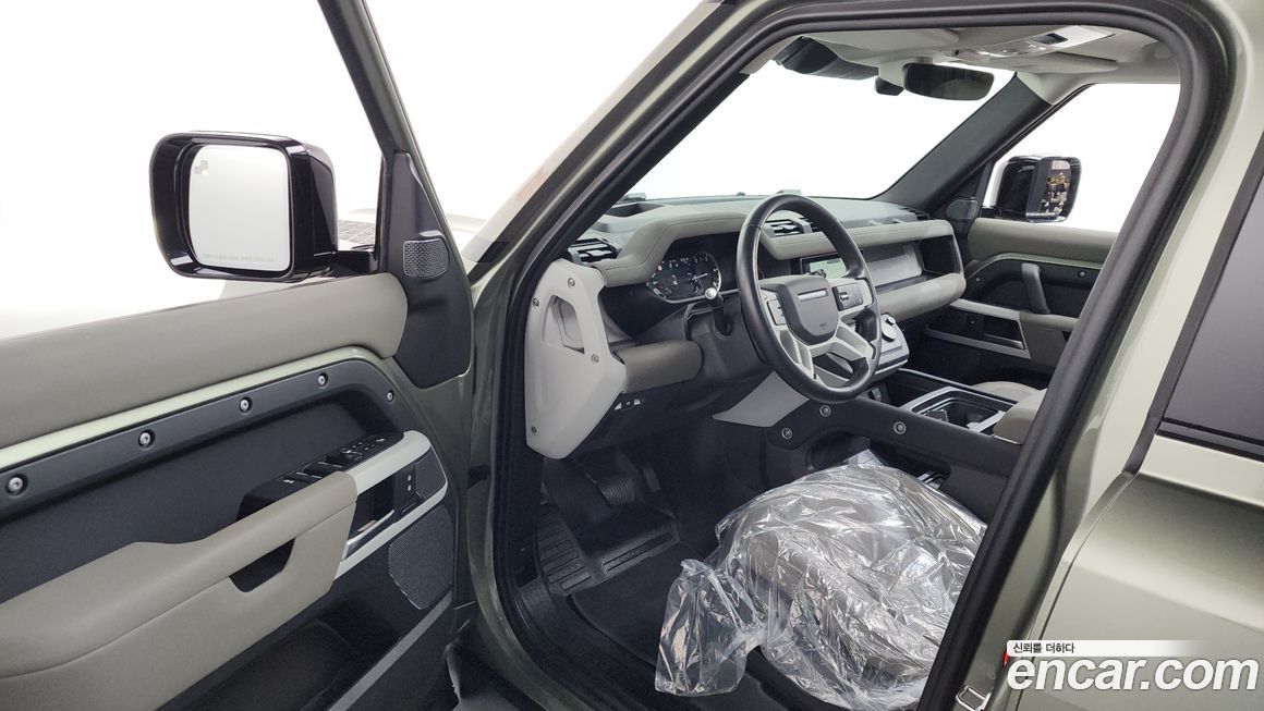 Land Rover Defender 2023
