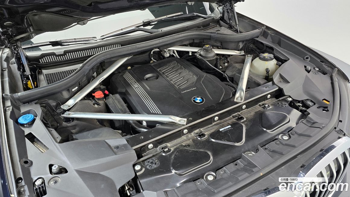 BMW X7 2021