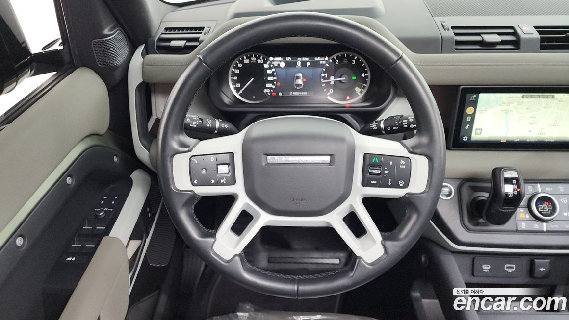 Land Rover Defender 2023