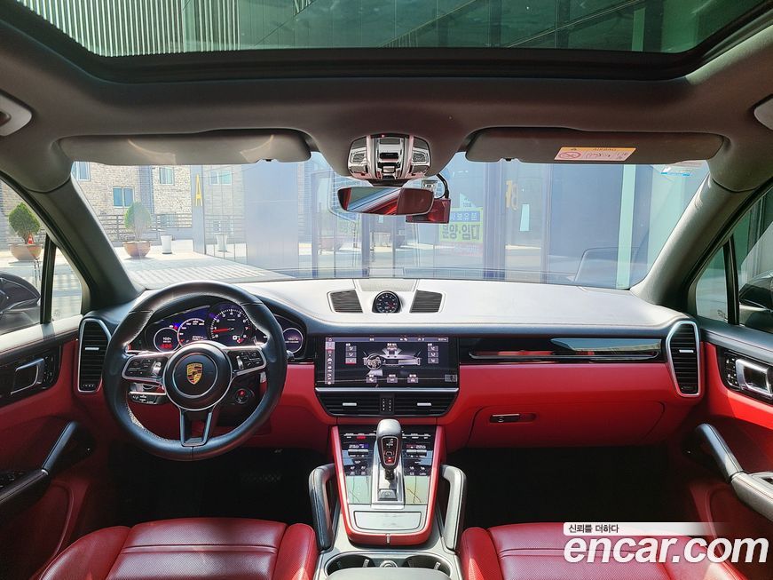 Porsche Cayenne 2021