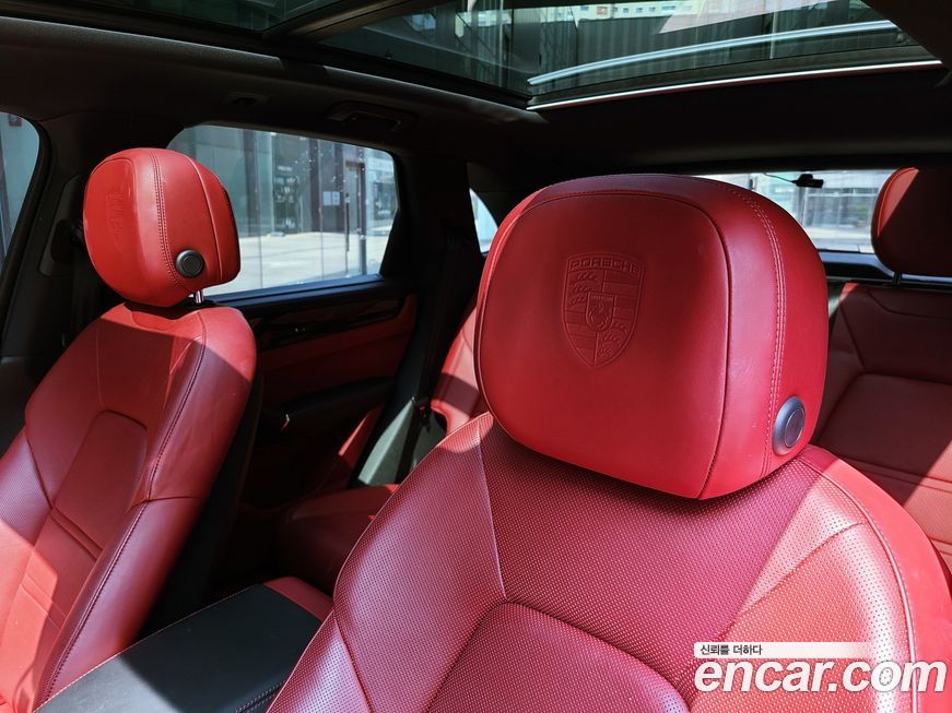 Porsche Cayenne 2021