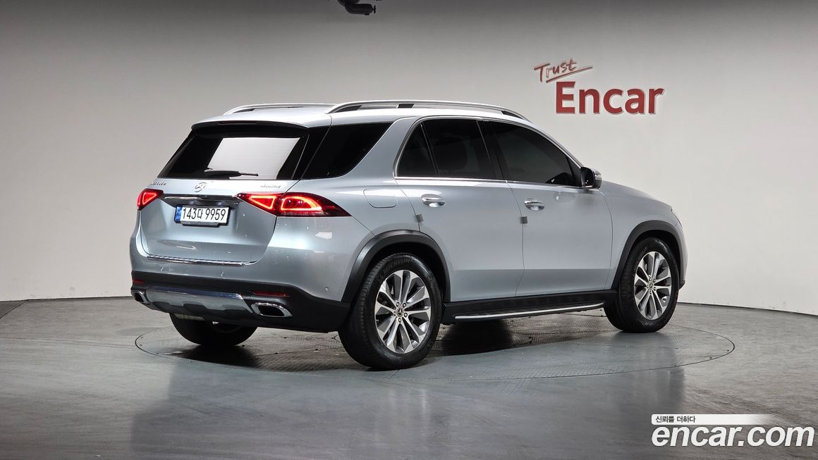 Mercedes-Benz GLE-Class 2023