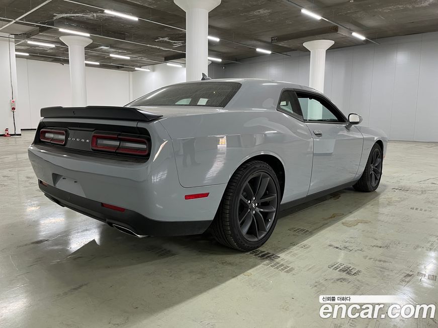 Dodge Challenger 2021