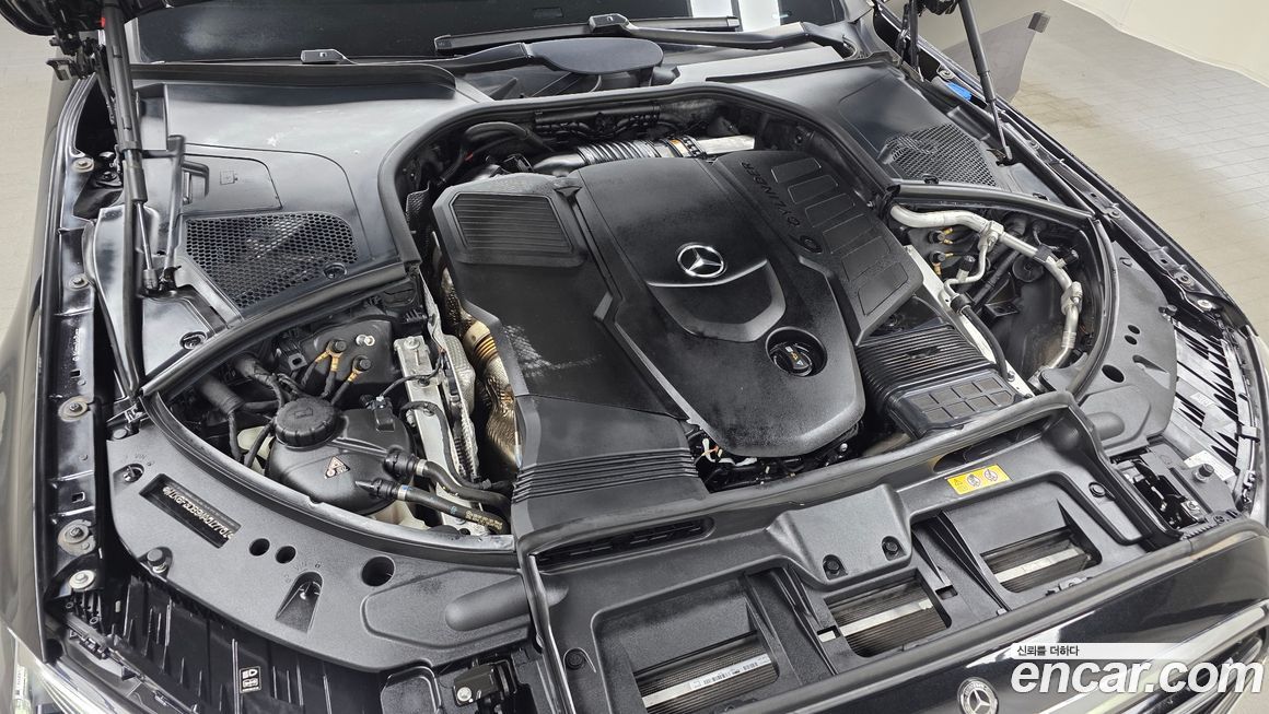 Mercedes-Benz S-Class 2021