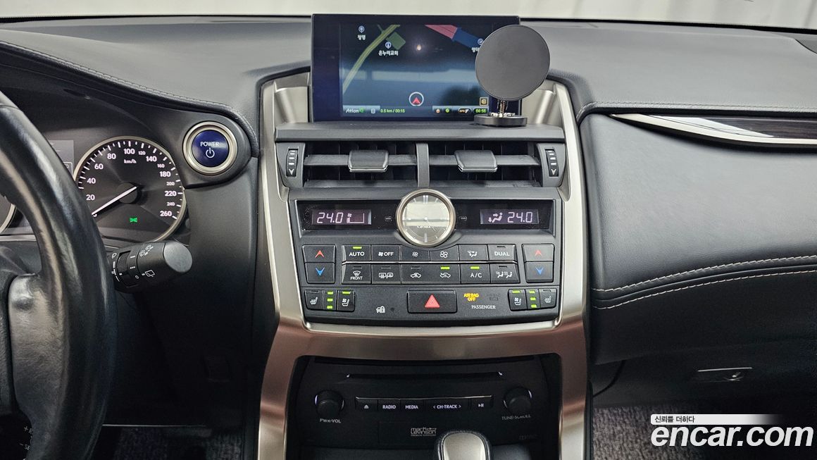 Lexus NX 2015