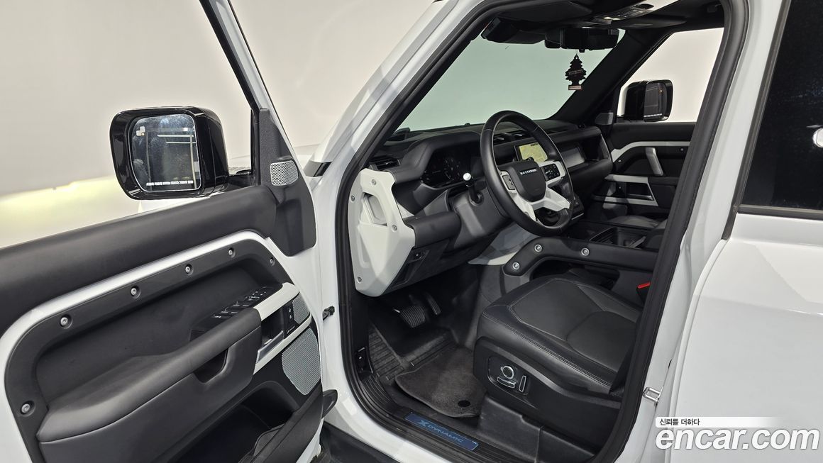 Land Rover Defender 2024