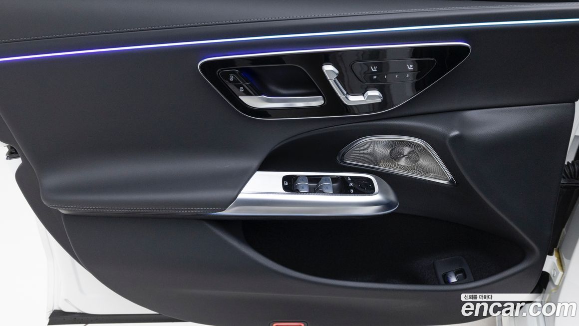 Mercedes-Benz E-Class 2024