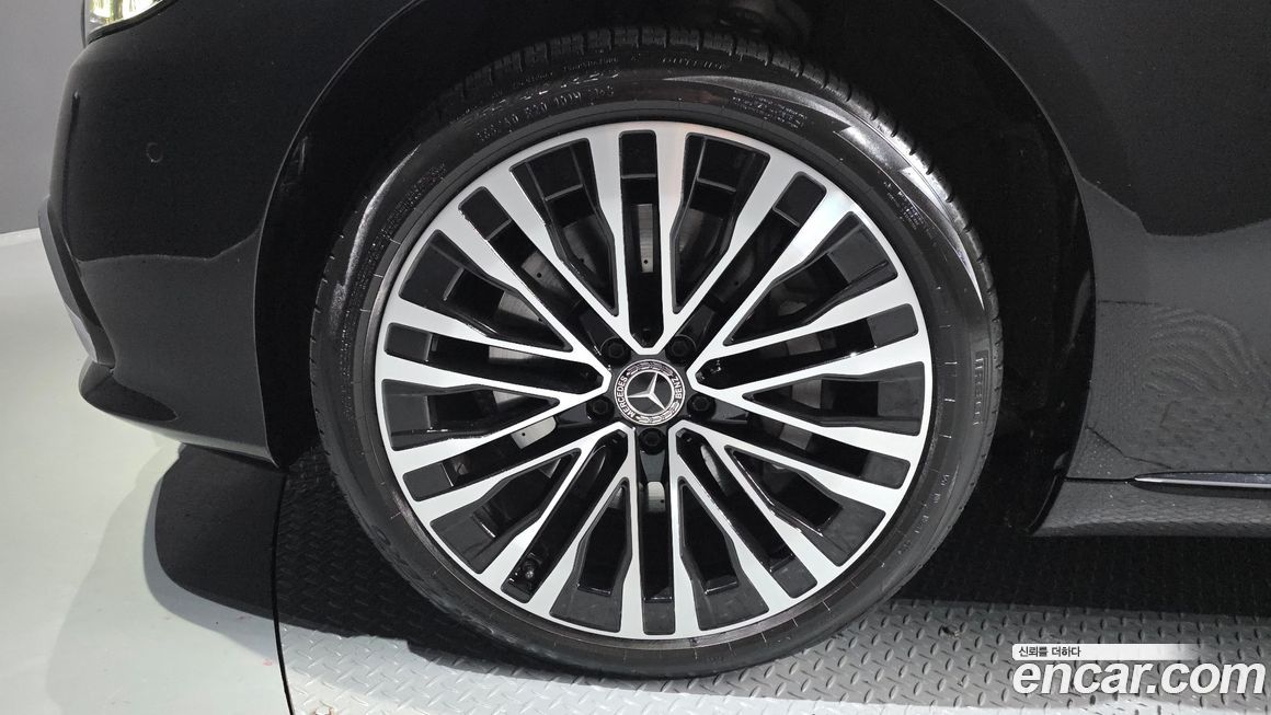 Mercedes-Benz S-Class 2022