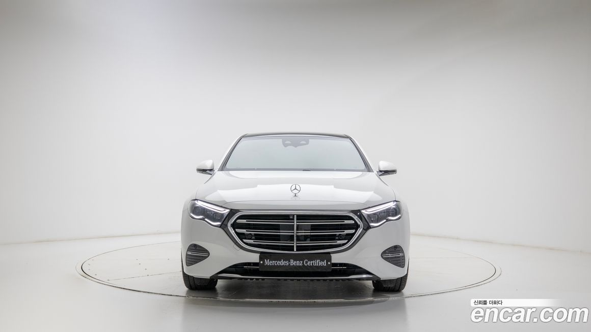 Mercedes-Benz E-Class 2024