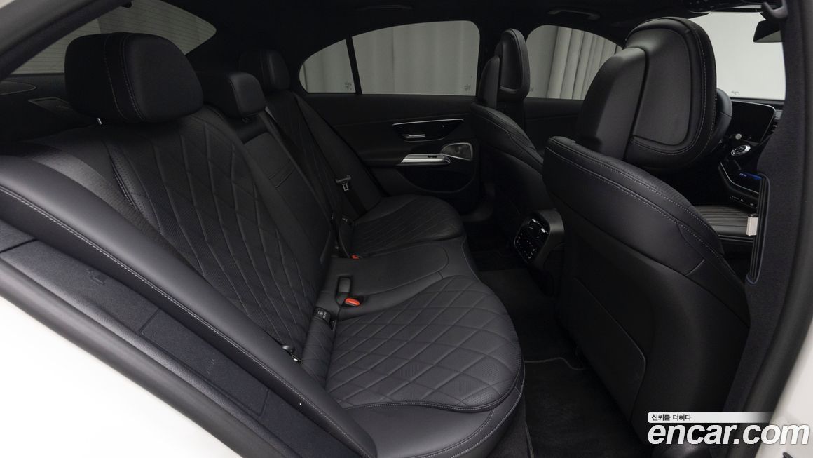 Mercedes-Benz E-Class 2024