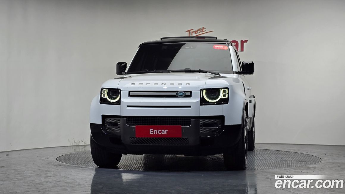 Land Rover Defender 2024