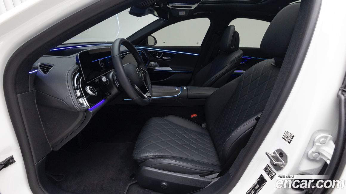Mercedes-Benz E-Class 2024