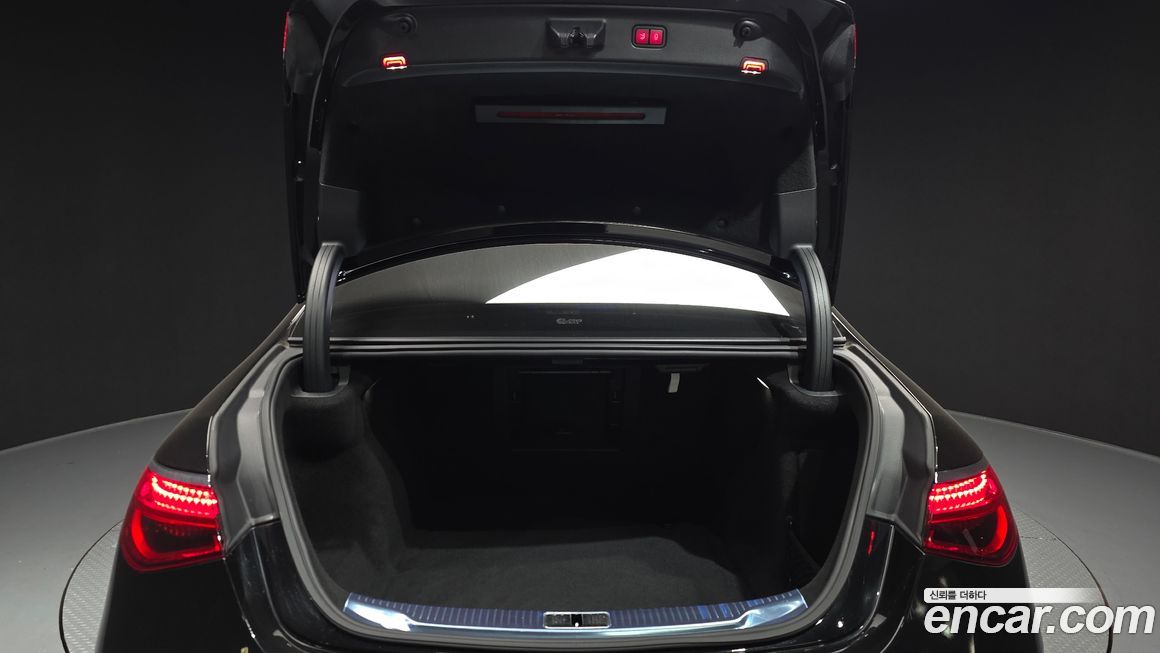 Mercedes-Benz S-Class 2022