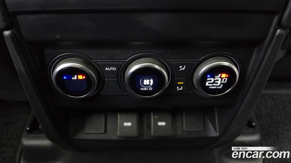 Land Rover Defender 2024