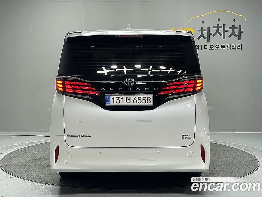 Toyota Alphard 2024