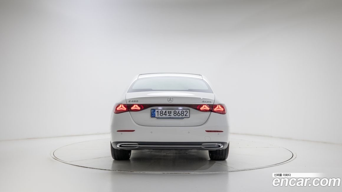 Mercedes-Benz E-Class 2024
