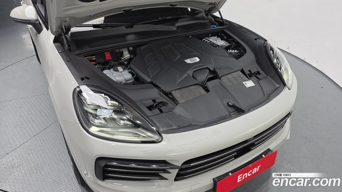 Porsche Cayenne 2023