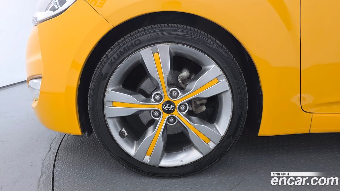 Hyundai Veloster 2012