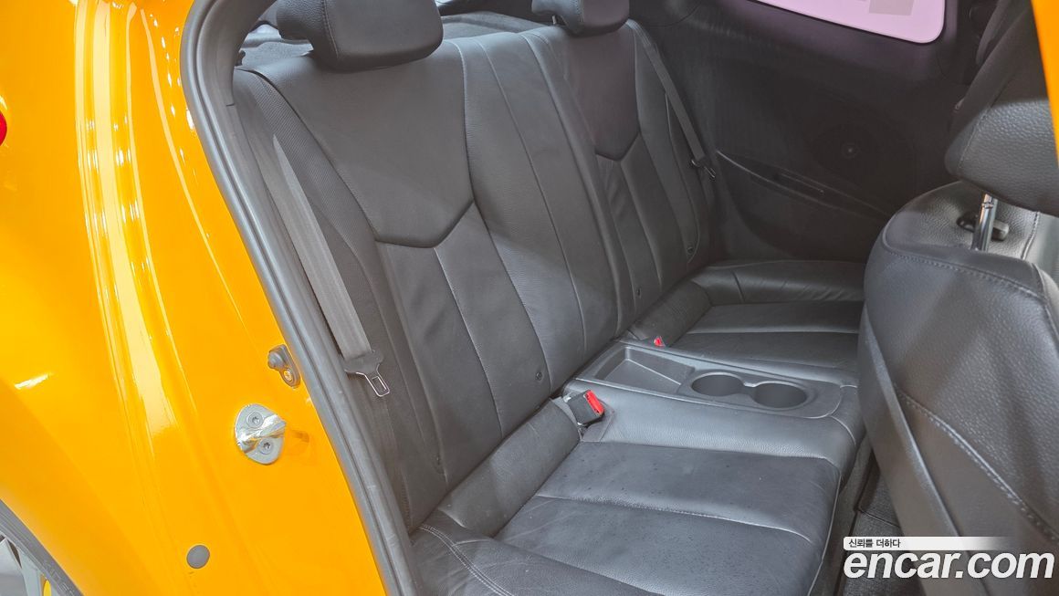 Hyundai Veloster 2012