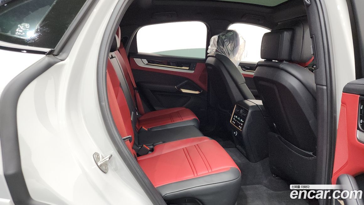 Porsche Cayenne 2025