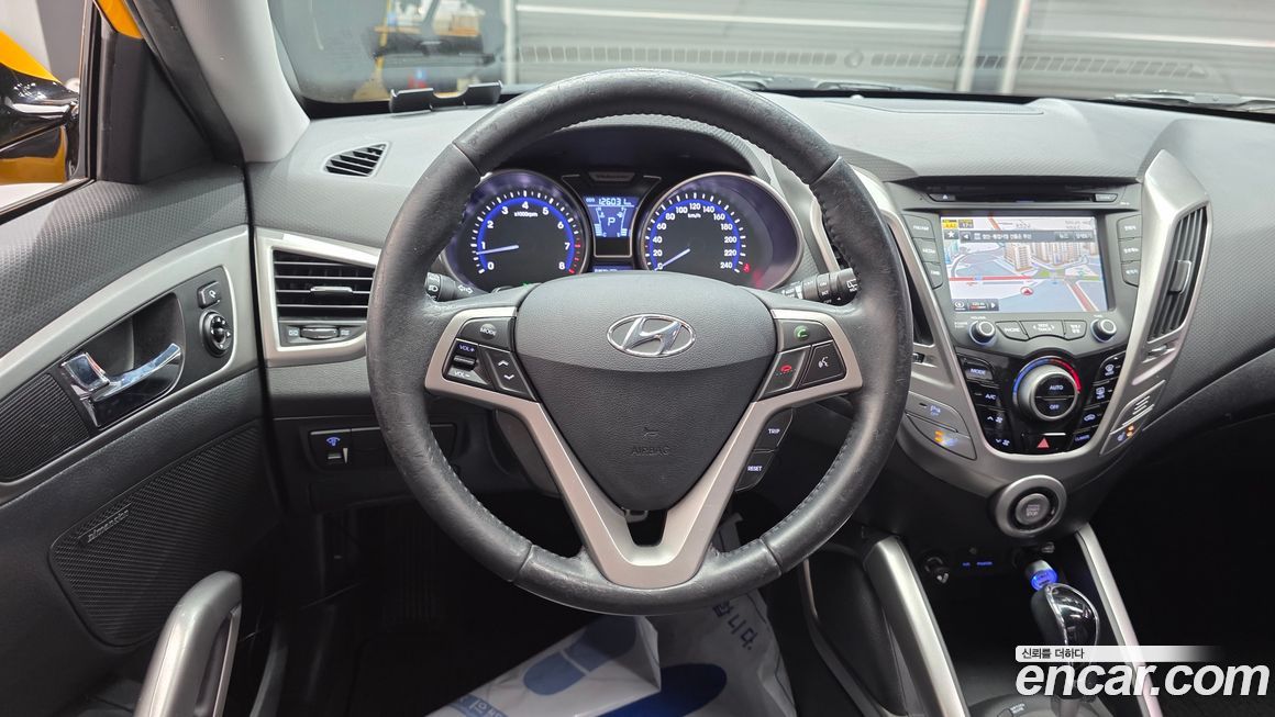 Hyundai Veloster 2012