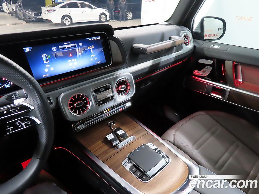 Mercedes-Benz G-Class 2025