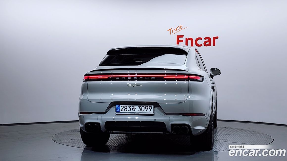 Porsche Cayenne 2025