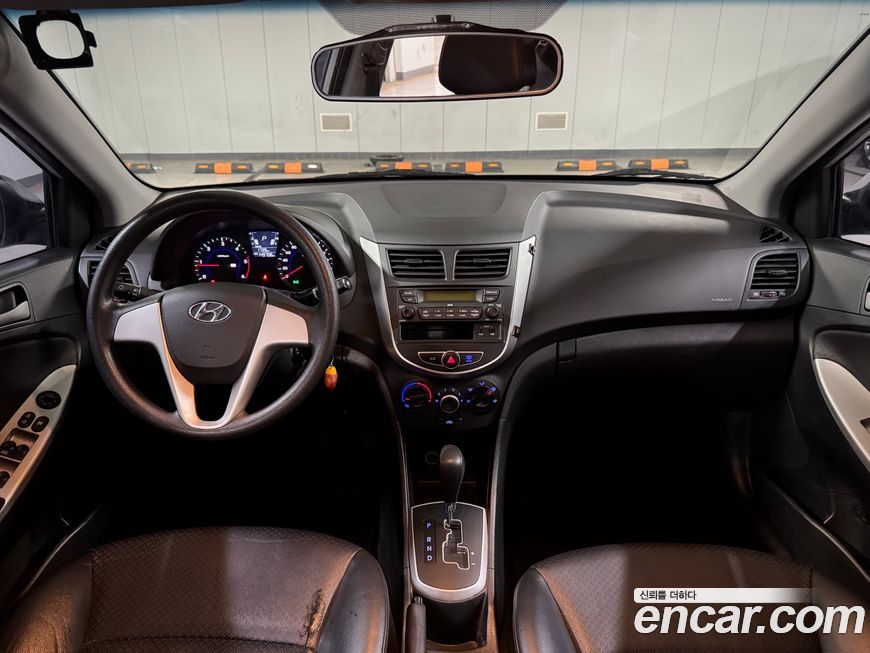 Hyundai Accent 2012