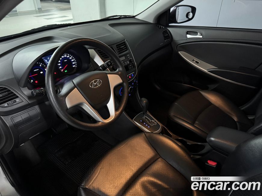 Hyundai Accent 2012