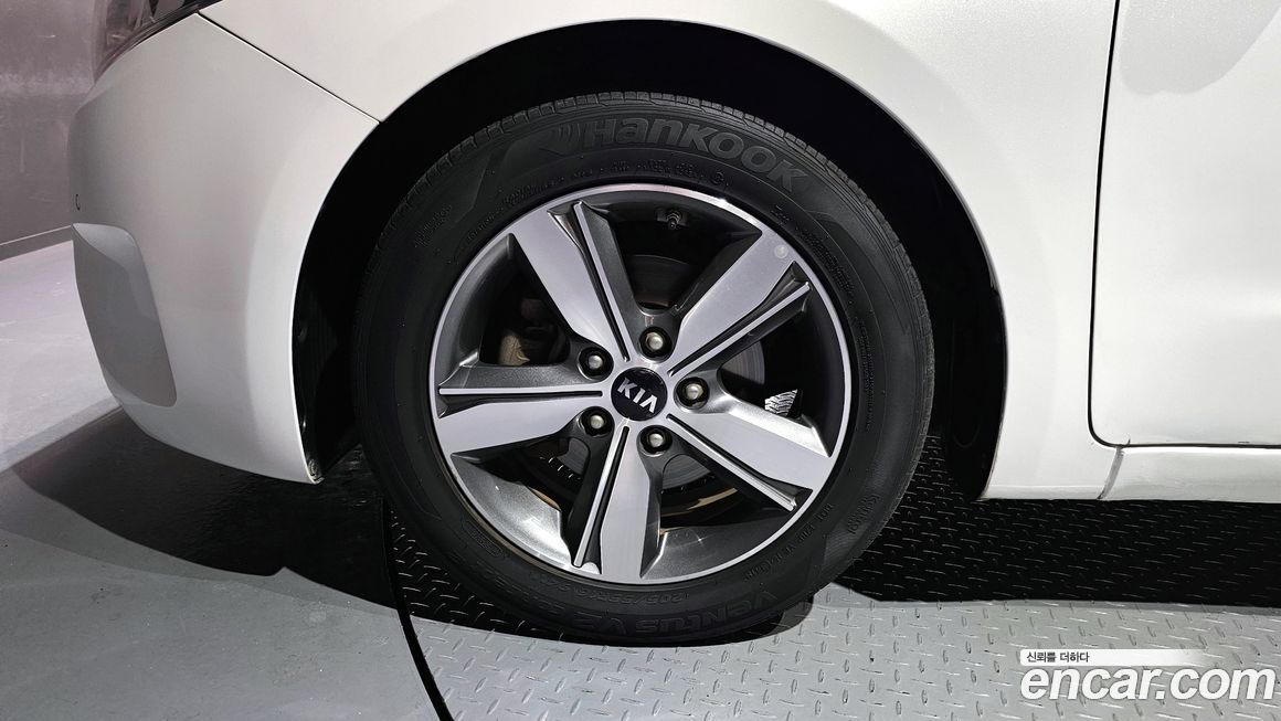 Kia K3 2016