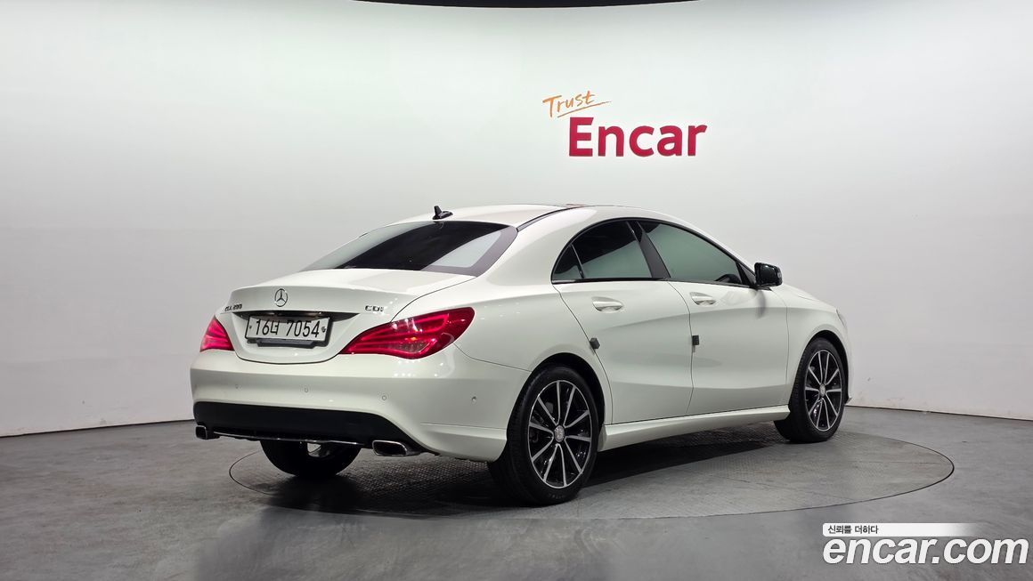 Mercedes-Benz CLA-Class 2015