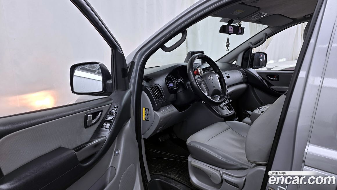 Hyundai Starex 2016