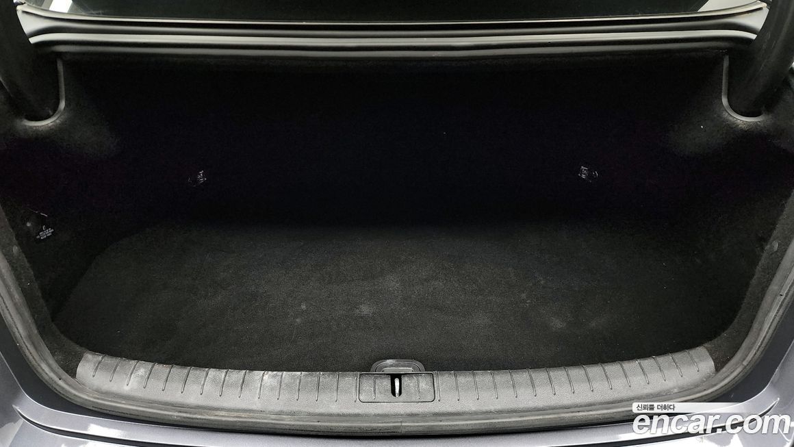 Hyundai Genesis 2016