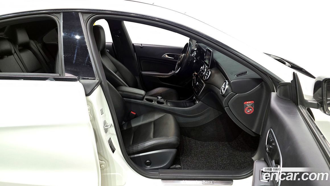 Mercedes-Benz CLA-Class 2015