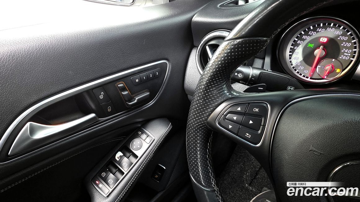 Mercedes-Benz CLA-Class 2015