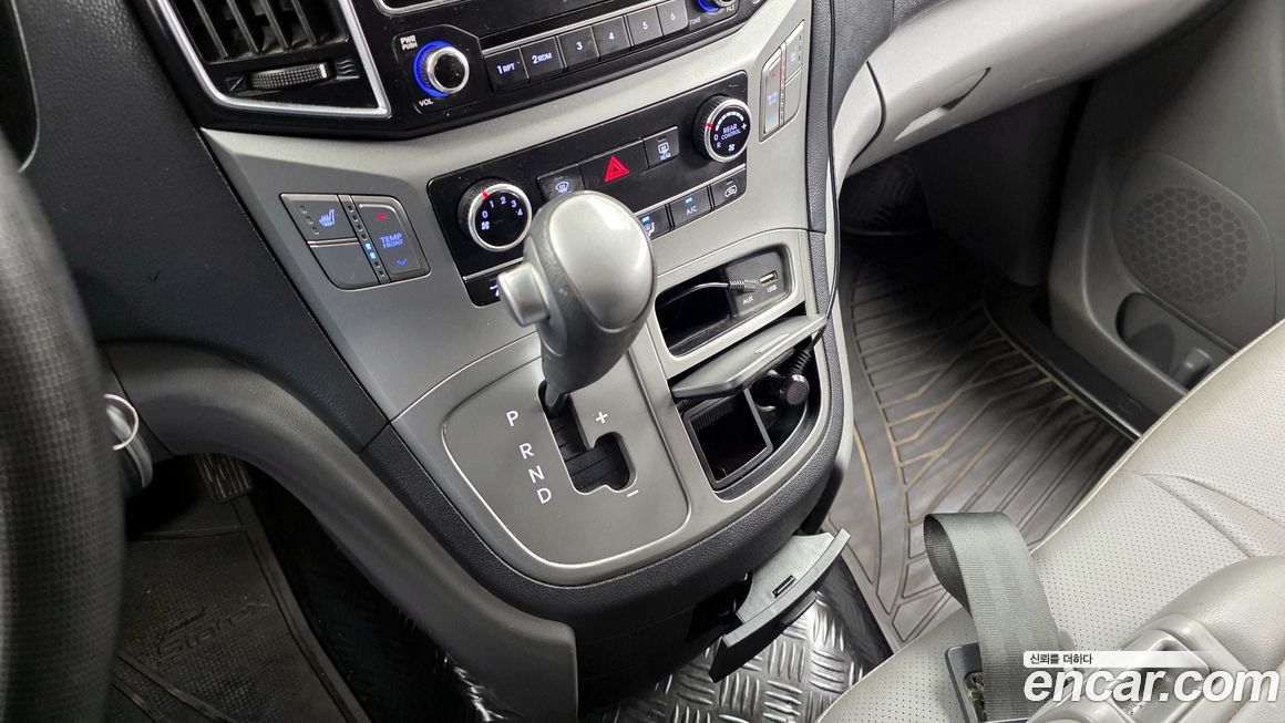 Hyundai Starex 2016