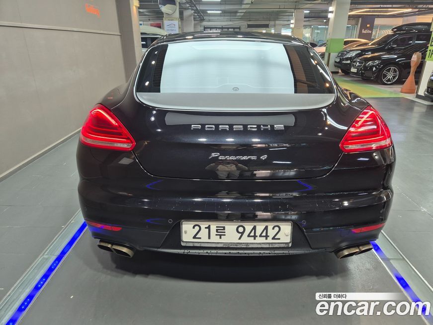 Porsche Panamera 2016