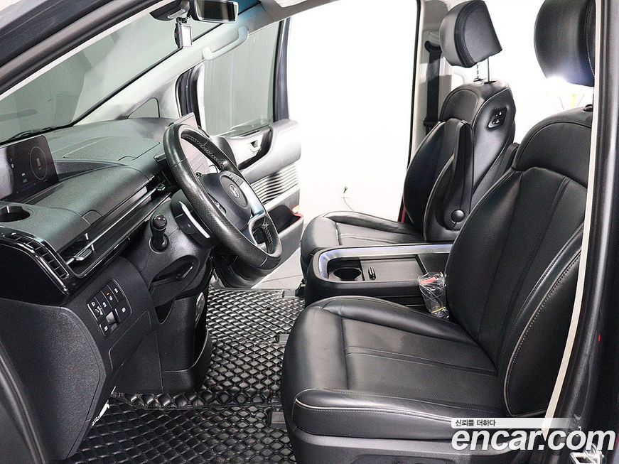 Hyundai Staria 2022