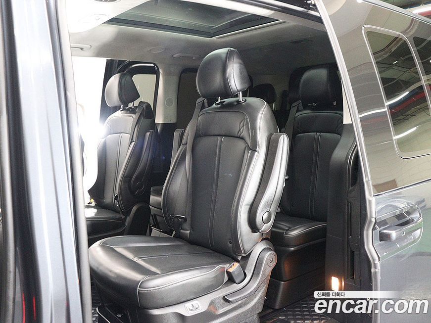 Hyundai Staria 2022