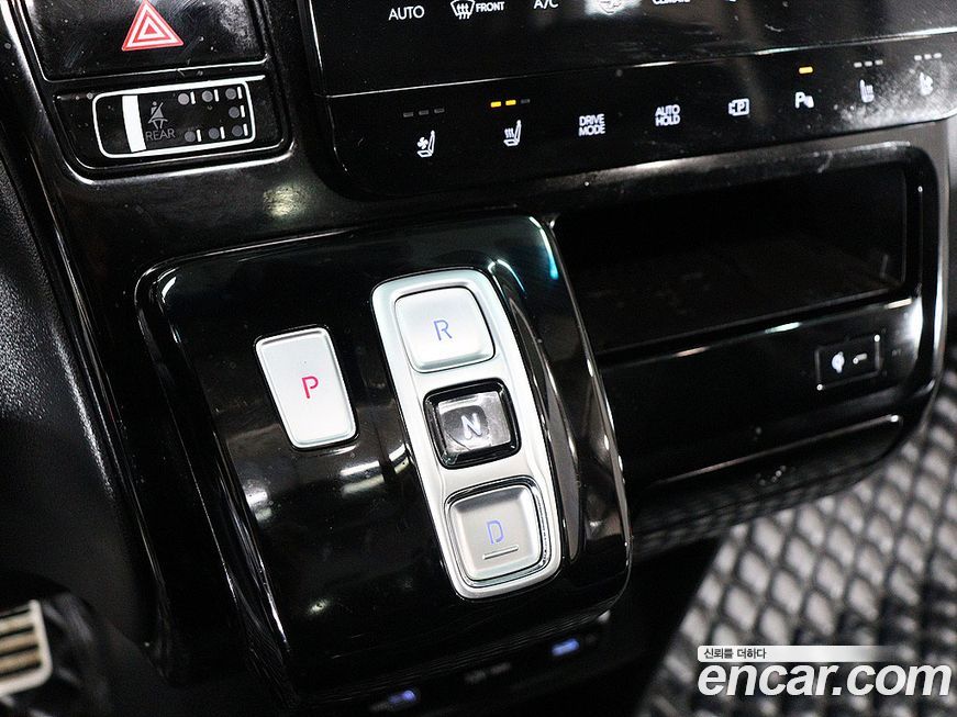 Hyundai Staria 2022