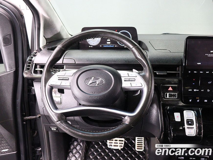 Hyundai Staria 2022