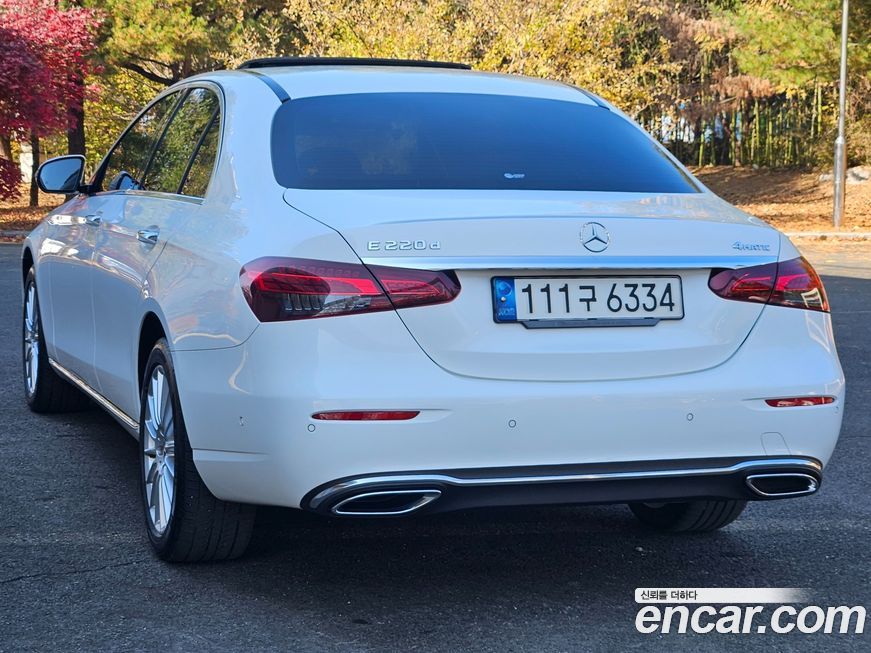 Mercedes-Benz E-Class 2022