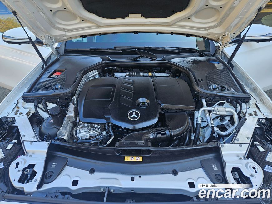 Mercedes-Benz E-Class 2022