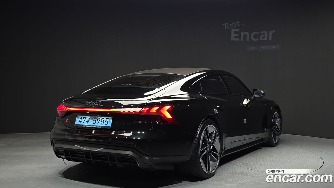 Audi RS e-tron GT 2022