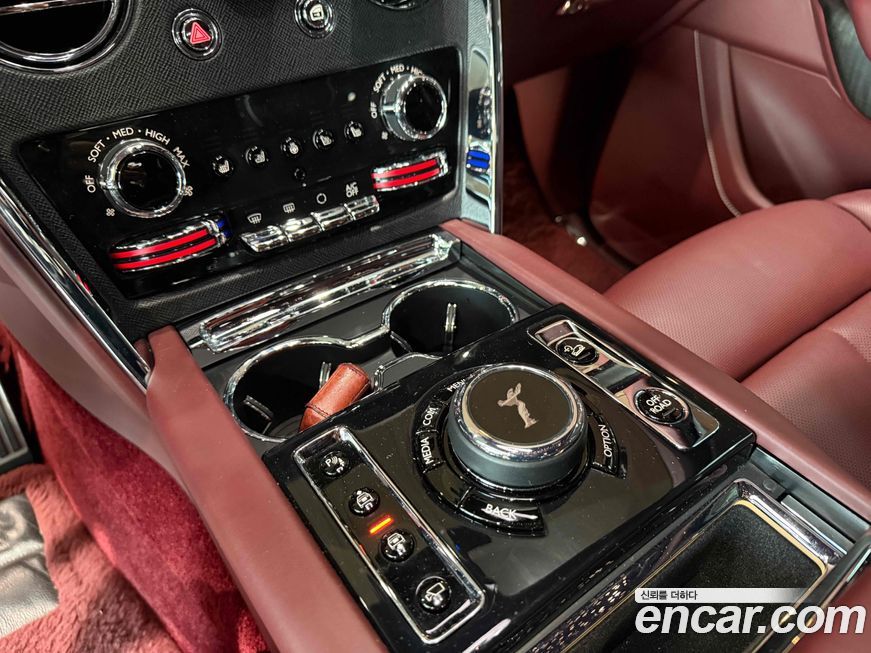 Rolls-Royce Cullinan 2021